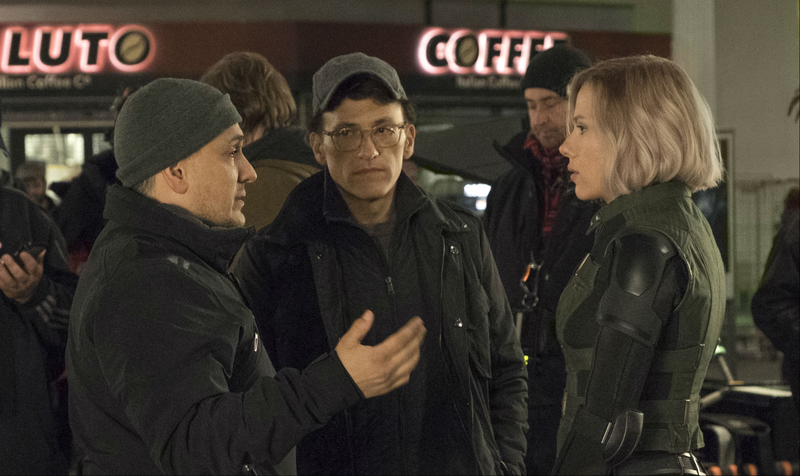 The Russo brothers direct Johansson on the set of Infinity War.